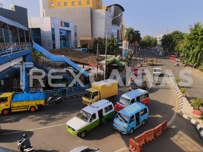 Tangerang station intersection